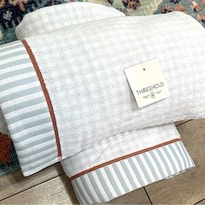 New Threshold Gingham Luxury Bath Towel Set 2 Pc XL Traditional Gingham Plaid